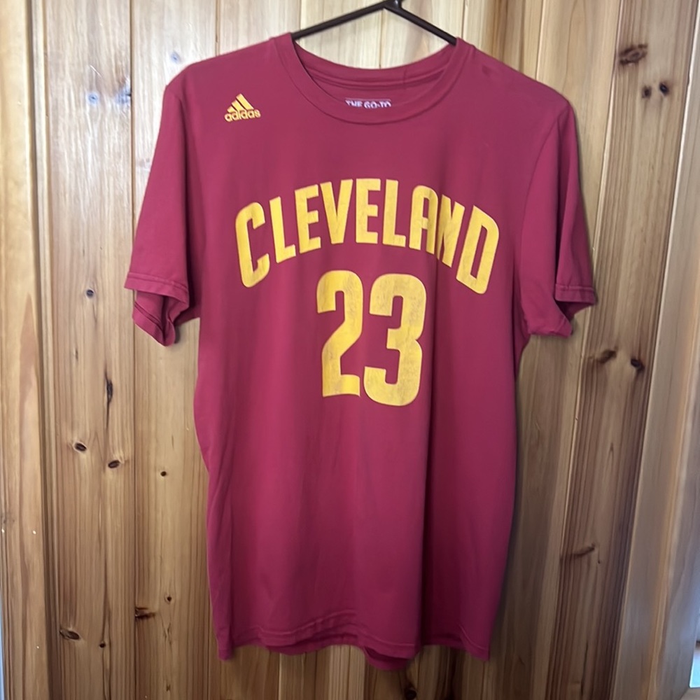 🐝 ADIDAS NBA Cleveland 23 Tee Shirt